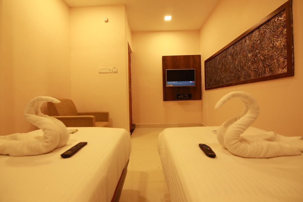 Hotel Apple Suites バンガロール エクステリア 写真