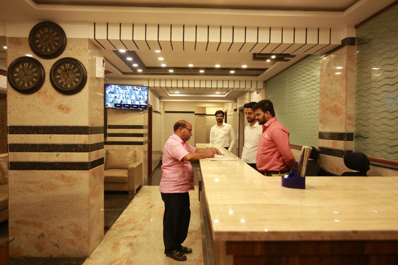 Hotel Apple Suites バンガロール エクステリア 写真